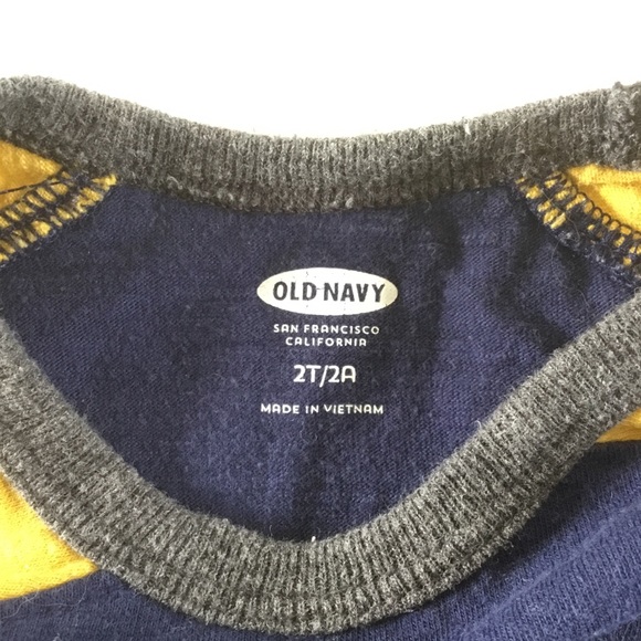 4/25$ 🦋 Old navy graphic baseball T shirt - Picture 4 of 4